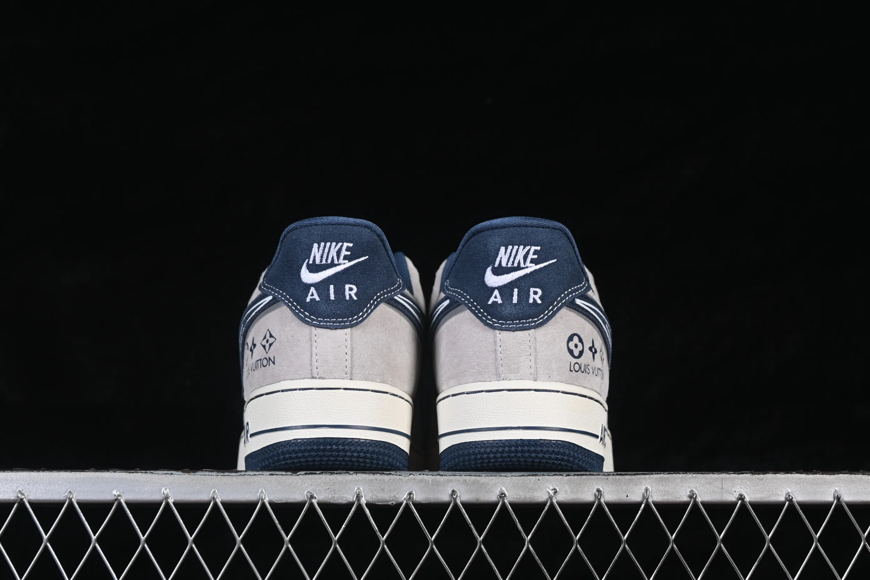 All categories Nk Air Force 1 Air Force series Nk Air Force 1 Low Air Force low-top Nike Air Force 1'07 Low joint model gray and blue Air Force 1 low-top casual sneakers SS1979-011